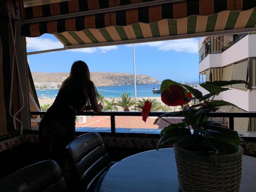 Views To The Infinite Sea In Los Cristianos لوس كريستيانوس المظهر الخارجي الصورة